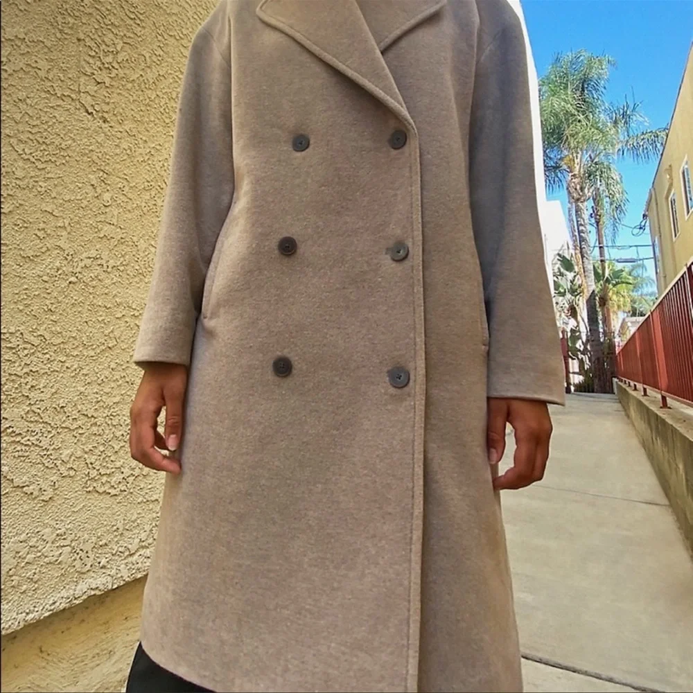 TRADED Aritzia Sunday Best Oversized Wool Cashmere Coat - Picture 16 of 16